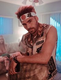 Gaya Potongan Rambut Zac Efron Ternyata Terinspirasi dari Sandwich Italia!