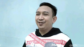 Augie Fantinus Rayakan Natal Bareng 50 Anggota Keluarga di Bandung