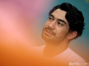 Reza Rahadian Dalami Karakter Bossman Tanpa Berusaha Melucu