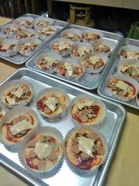 Guru Ini Bikin Pizza Untuk 32 Muridnya yang Tak Pernah Cicip Pizza