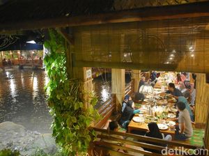 Jalan-jalan di Bogor Jangan Lupa Mampir ke Resto Lesehan khas Sunda