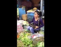 Penjual Makanan yang Disebut Mirip Syahrini Hingga Ahmad Dhani