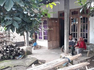 Tersihir Fatwa Kiamat, Satu Keluarga di Jombang Jual Rumah dan Ternak