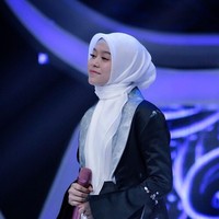 Meniti karier dari nol, nama Lesty Kejora banyak diidolakan. Di usianya yang masih muda ia berhasil menyabet juara pertama ajang pencarian bakat pada tahun 2014. Sejak itu, namanya kian melejit. (Foto: Instagram/LestyKejora)