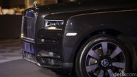 Rolls-Royce Motor Cars Indonesia akhirnya mendatangkan SUV super mewahnya Cullinan ke Indonesia di kawasan Kebayoran Baru, Jakarta Selatan.