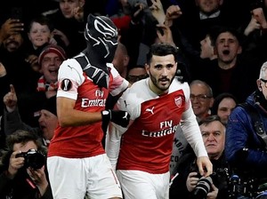 Bukan di Wakanda, Aubameyang Dikartu Kuning karena Topeng Black Panther