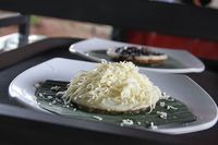 Yuk, Ngemil Surabi Keju, Durian hingga Es Krim Kekinian di Sini!