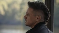Selain itu ada banyak juga yang mengomentari gaya rambut baru Hawkeye. Dok. Twitter