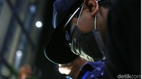 Dari pantauan di KPK, Jalan Kuningan Persada, Jakarta Selatan, Rommy tiba sekitar pukul 20.13 WIB.