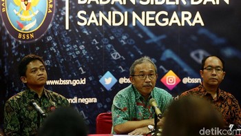 Badan Siber dan Sandi Negara (BSSN) mengundang dua penyelenggara media sosial populer di Indonesia, yaitu Facebook dan Twitter, untuk melakukan pembahasan di kantor BSSN, Jakarta, Jumat (13/3/2019).