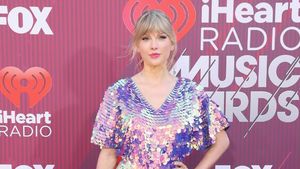Adu Gaya Agnez Mo Hingga Taylor Swift di iHeartRadio Music Awards 2019