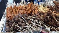 Di Warung Cak Mis Bisa Nyicip 'Krisdayanti' dan 'Cucak Rowo' yang Sedap