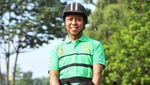 Foto Gaya Traveling Ketum PPP Romahurmuziy yang Diciduk KPK