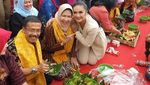 Mengintip Krisdayanti Saat Panen Padi hingga Blusukan ke Pasar