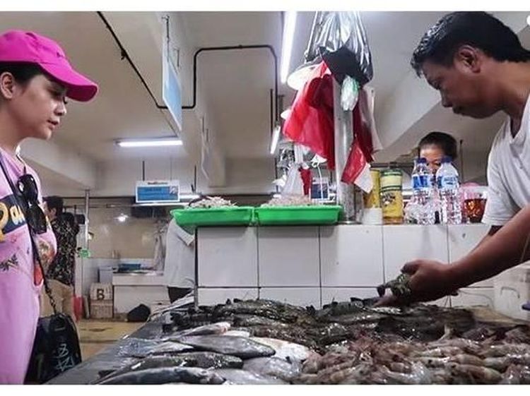 Keseruan Nagita Slavina Hingga Olivia Jansen Saat Belanja Makanan