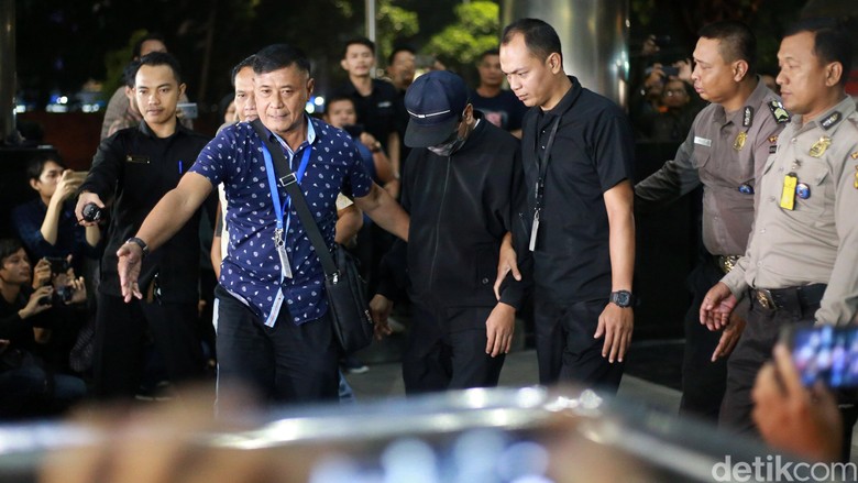 Status Hukum Romahurmuziy Dkk terkait OTT Diumumkan Besok Status Hukum Romahurmuziy Dkk terkait OTT Diumumkan Besok
