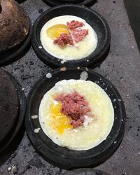 Yuk, Ngemil Surabi Keju, Durian hingga Es Krim Kekinian di Sini!