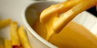 Kental dan Creamy Saus Keju Paling Cocok Dipadu dengan Makanan Ini 