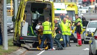 Penembakan brutal di dua masjid di kota Christchurch, Selandia Baru, menggegerkan masyarakat. Dilansir dari BBC Indonesia, insiden itu berlangsung di Masjid Al Noor dan Masjid Linwood. Stringer via Reuters.