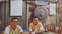 Gayanya nongkrong di Kotagede, Yogyakarta (romahurmuziy/Instagram)  