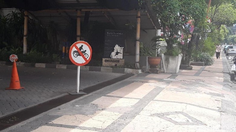 Rommy Diduga Di-OTT KPK di Pintu Keluar Hotel Bumi, Ini Cerita Saksi Rommy Diduga Di-OTT KPK di Pintu Keluar Hotel Bumi, Ini Cerita Saksi