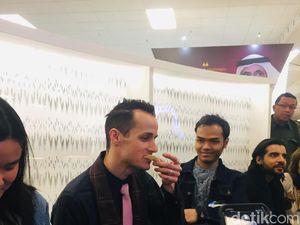 Chef Bara Ajari Bule Bikin Sambal Terasi di London Book Fair 2019