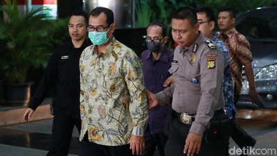 Potret Kakanwil Kemenag Jatim Susul Rommy di KPK