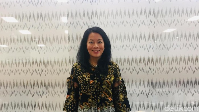 Penulis Dee Lestari di London Book Fair 2019