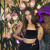 Dengan 1,3 juta followers di Instagram, Felicite Tomlinson dikenal sebagai influencer. Ia sering mengunggah foto-foto yang berisikan materi promo produk. (Foto: Instagram/@felicitegrace)