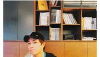 Jong Hoon sendiri sering nongkrong di kafe. Banyak penggemarnya yang merasa sedih, ketika mengetahui bahwa idoalnya terlibat dalam kasus kriminal. Foto: Instagram @ftgtjhc
