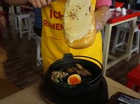 Sluurp! Ramen Jadi Makin Creamy dengan Topping Keju Raclette