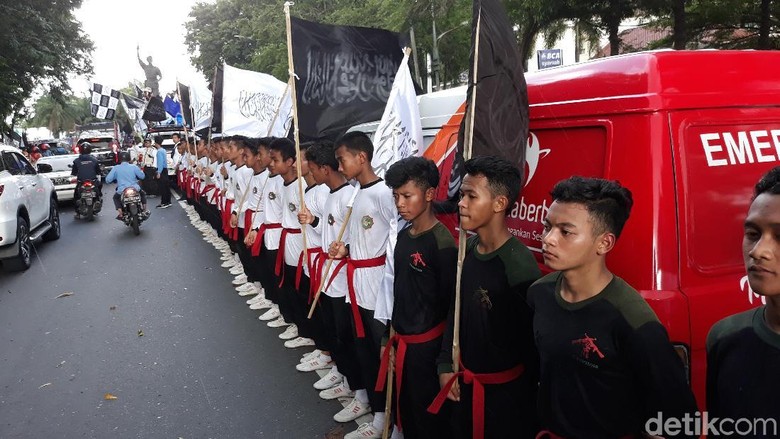 Massa Aksi di Solo Desak Jaringan Teroris Masjid New Zealand Diungkap Massa Aksi di Solo Desak Jaringan Teroris Masjid New Zealand Diungkap