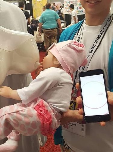 Inovatif Atau Aneh? Alat untuk Para Ayah Bisa Menyusui