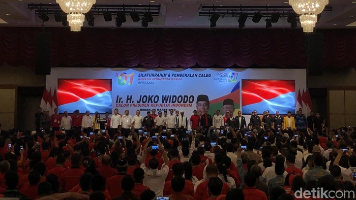 Jokowi Bekali Caleg di Sumut: Lawan Emak-emak Hoax Door to Door