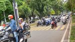 Momen Anies Bonceng Anak Naik Moge