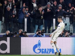 Selebrasi Selangkangan CR7 Membalas Ejekan Fans Atletico