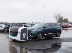 Ini Stan, Robot Tukang Parkir Valet di Bandara Lyon