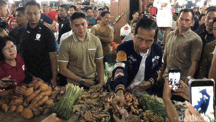 TKN Minta Relawan Pastikan Jokowi Menang Tebal di NTT