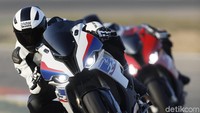 CEO PT Maxindo Moto BMW Motorrad Indonesia, Joe Frans, pun mengatakan ada beberapa model baru BMW Motorrad yang akan ditampilkan di IIMS April 2019 mendatang. Istimewa/Dok. BMW.