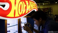 Pameran ini dinanti karena tidak hanya menjadi ajang jual beli produk mainan dan komik. Tetapi juga menjadi tempat berkumpulknya komunitas pecinta mainan dan komik di Indonesia.