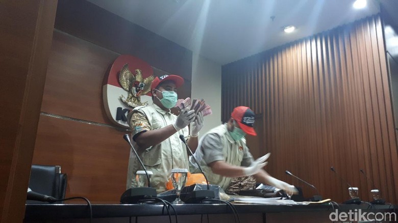 Kronologi KPK OTT Ketum PPP Romahurmuziy di Surabaya Kronologi KPK OTT Ketum PPP Romahurmuziy di Surabaya
