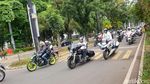Momen Anies Bonceng Anak Naik Moge