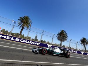 Hamilton Sapu Bersih Sesi Latihan Bebas GP Australia