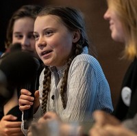 Atas iniasi tersebut, Greta pernah diundang untuk berpidato di berbagai forum internasional. Mulai dari PBB hingga Davos. Greta telah berhasil menciptakan gerakan massal yang menurut saya adalah sebuah kontribusi untuk perdamaian, kata André Øvstegård, anggota parlemen Swedia. (Foto: Getty Images)