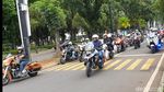 Momen Anies Bonceng Anak Naik Moge