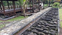 Seiring perkembangan waktu, lanjut Agus, temuan benda purbakala di Sokoliman semakin banyak. Yang paling terbaru, ditemukan menhir dengan panjang 4 meter yang ditemukan pada tahun 2016. (Pradito/detikcom)
