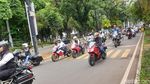 Momen Anies Bonceng Anak Naik Moge