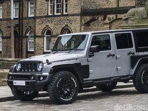 Jeep Wrangler Berbaju Militer