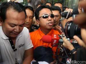 Sstt... PPATK Ternyata Sempat Bisiki KPK Sebelum OTT Romahurmuziy