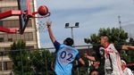 Begini Gaya Sandi dan AHY Main Basket